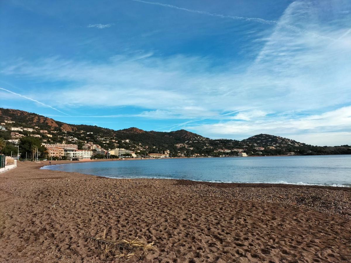 Superbe Appartement avec vue Mer et Piscine Saint-Raphaël Extérieur photo
