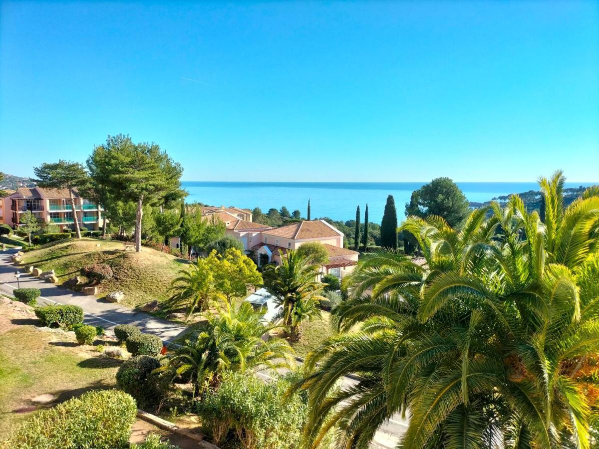 Superbe Appartement avec vue Mer et Piscine Saint-Raphaël Extérieur photo
