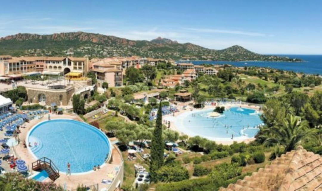 Superbe Appartement avec vue Mer et Piscine Saint-Raphaël Extérieur photo